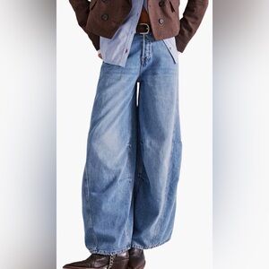 NWT FREE PEOPLE Westward Demi Barrel Leg Jeans 28S